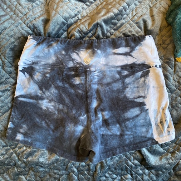 Forever 21 tie dye athletic short shorts - Picture 2 of 3